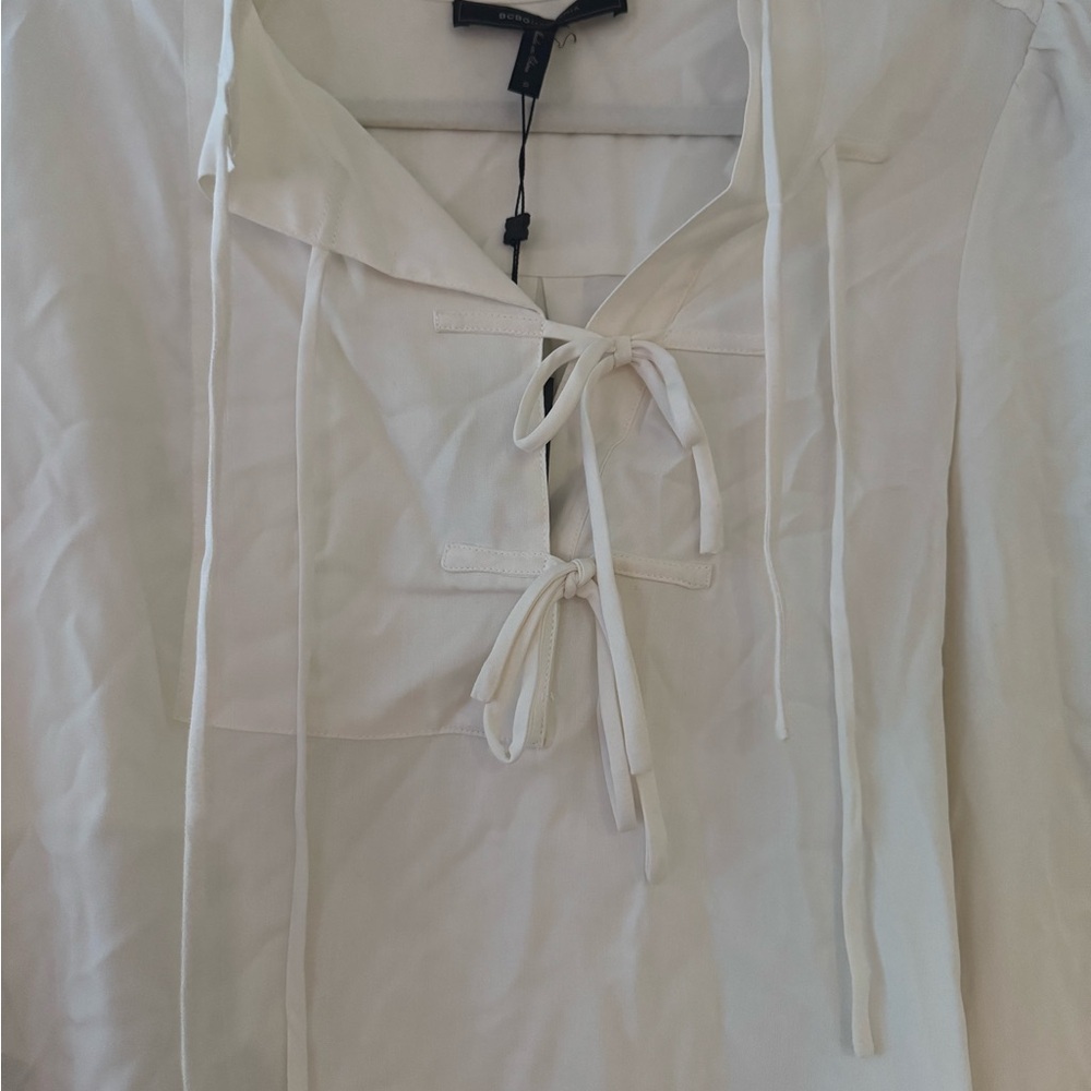 BCBGMaxAzria Cream Blouse